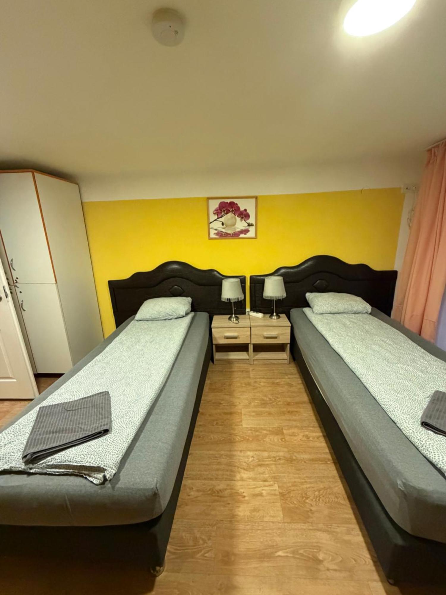 Chambre Triple avec Salle de Bains Privative