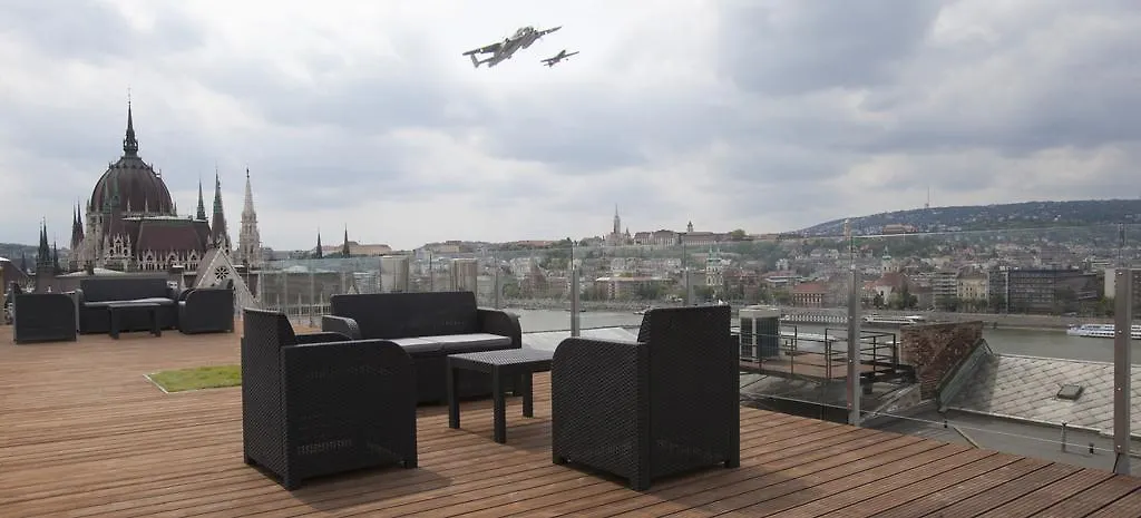 Parliament Penthouse Boutique B&B-1