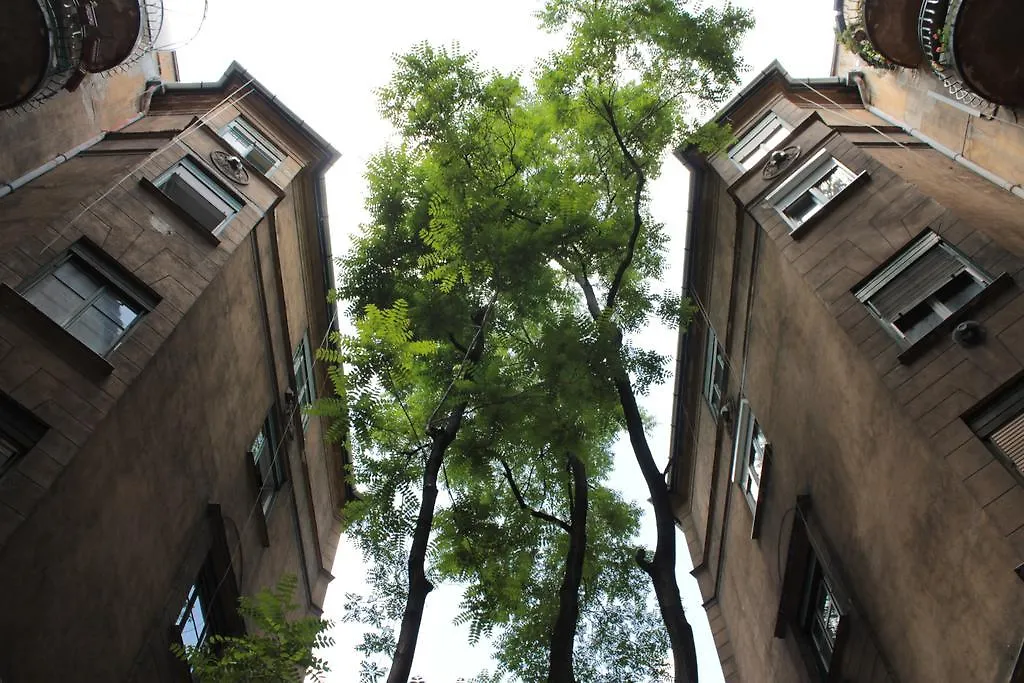 Fanni Budapest Guesthouse-1