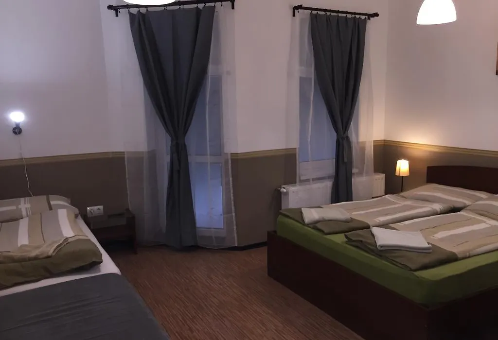 Elvis Guesthouse-1