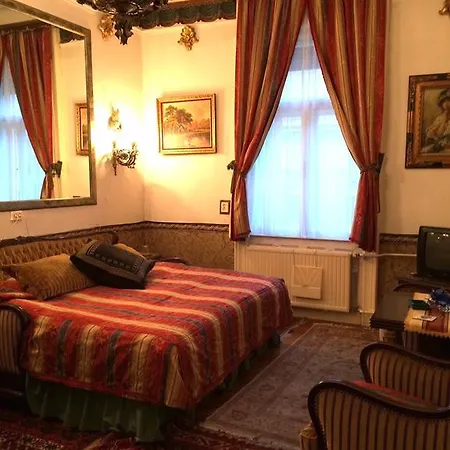 Imre Guest House-2