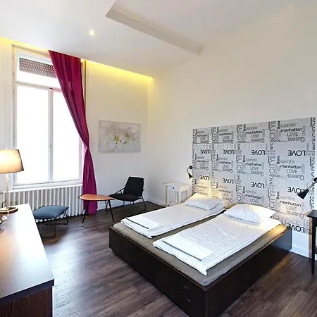 Central 5 Guest House-2