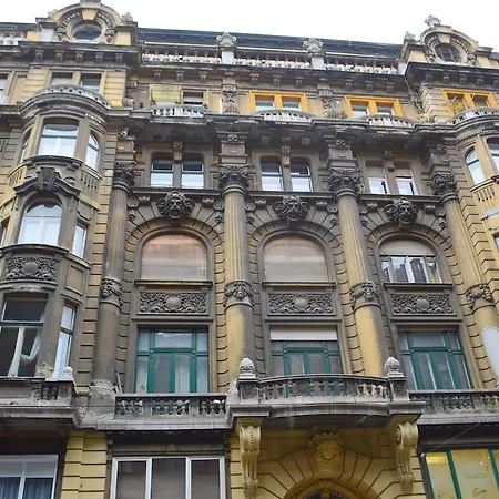 Synagogue View Guest House-2