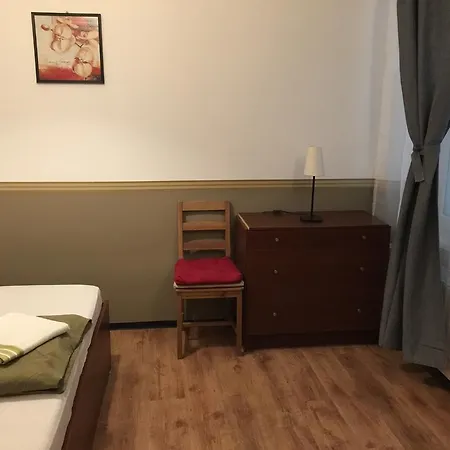 Elvis Guesthouse-2