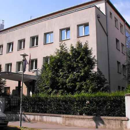 József Attila Guesthouse-2