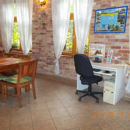 Hungaria Guesthouse-3